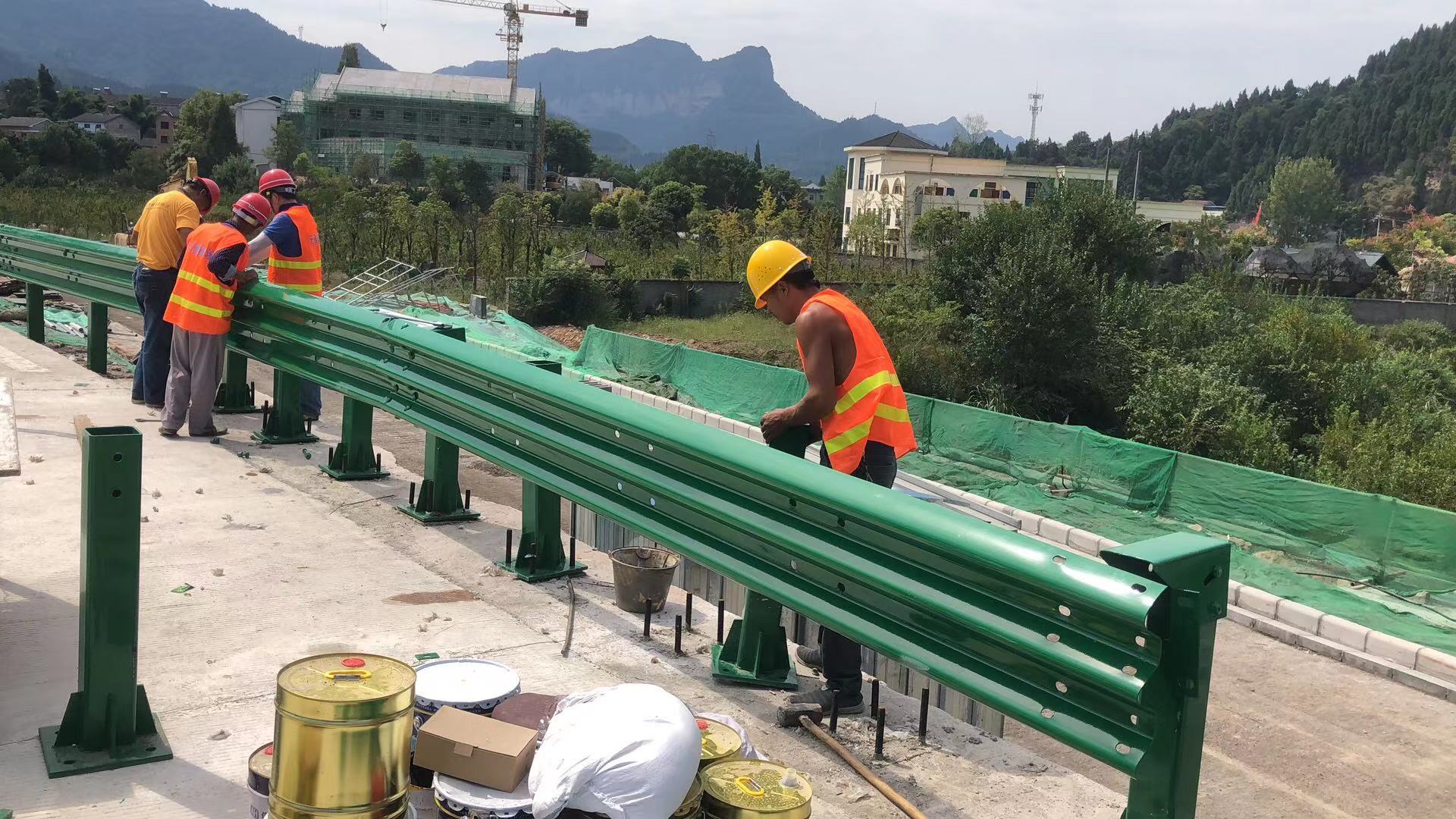 余杭区高速公路波形护栏热镀锌波形护栏 - 推荐
